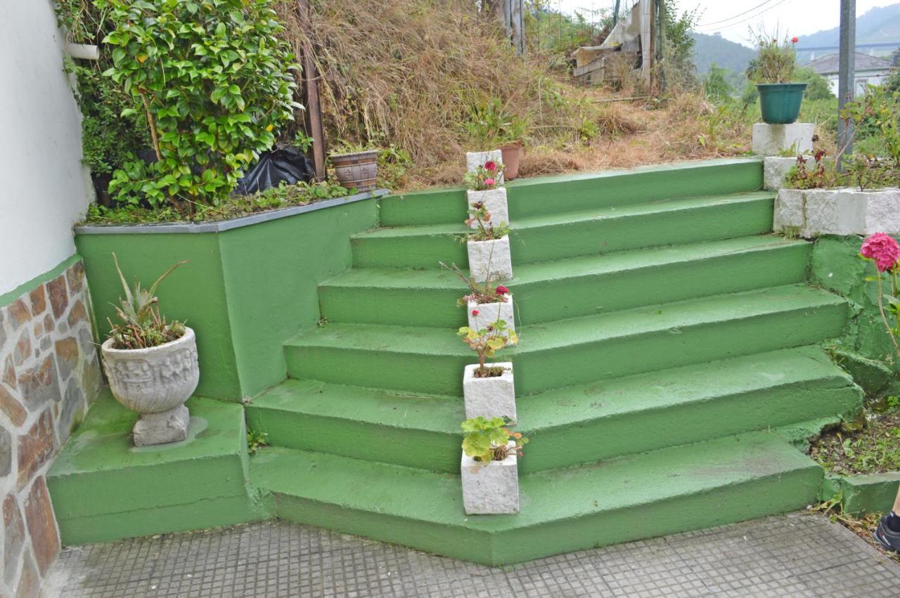 Apartamentos La Capitana Luarca Esterno foto